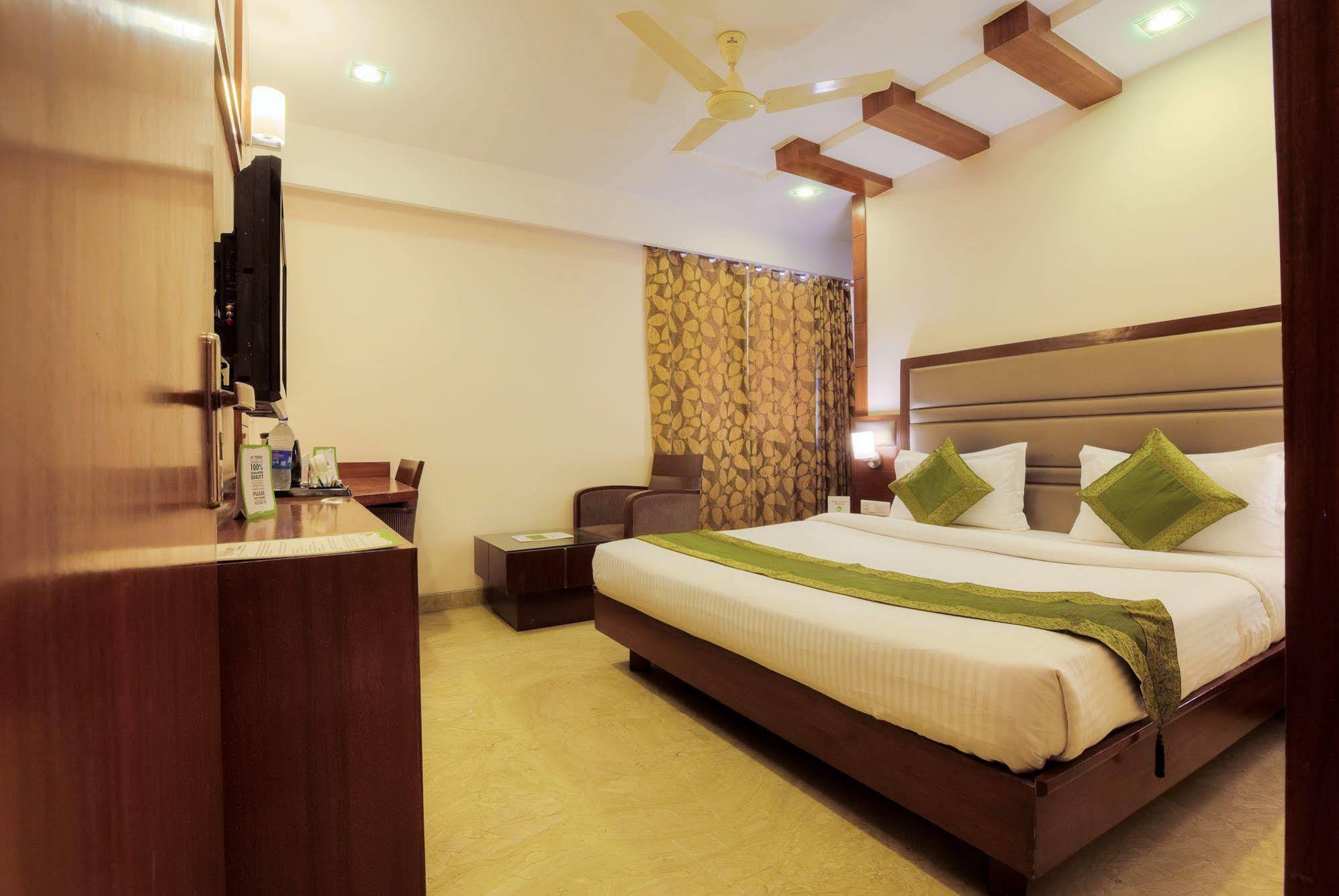 Mint Hotel จัณฑีครห์ ภายนอก รูปภาพ
