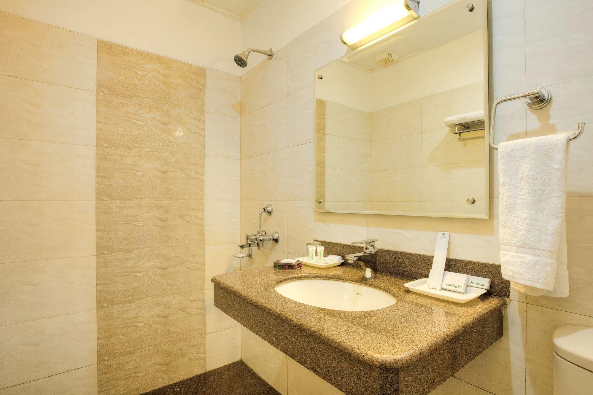 Mint Hotel จัณฑีครห์ ภายนอก รูปภาพ