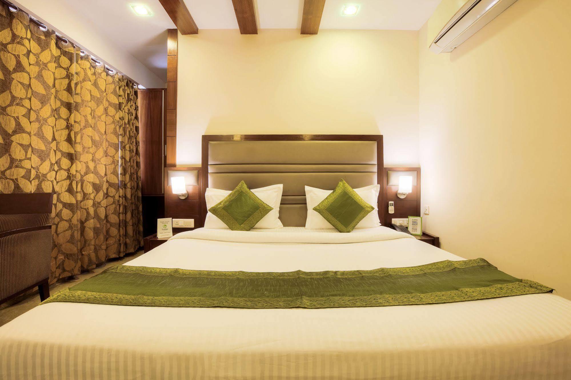Mint Hotel จัณฑีครห์ ภายนอก รูปภาพ