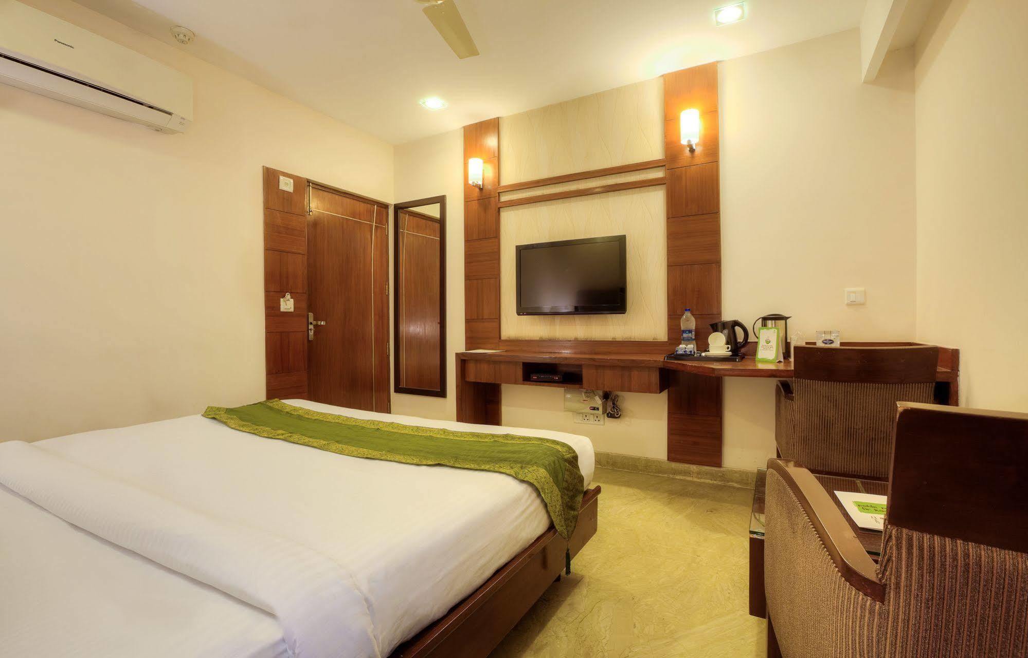 Mint Hotel จัณฑีครห์ ภายนอก รูปภาพ