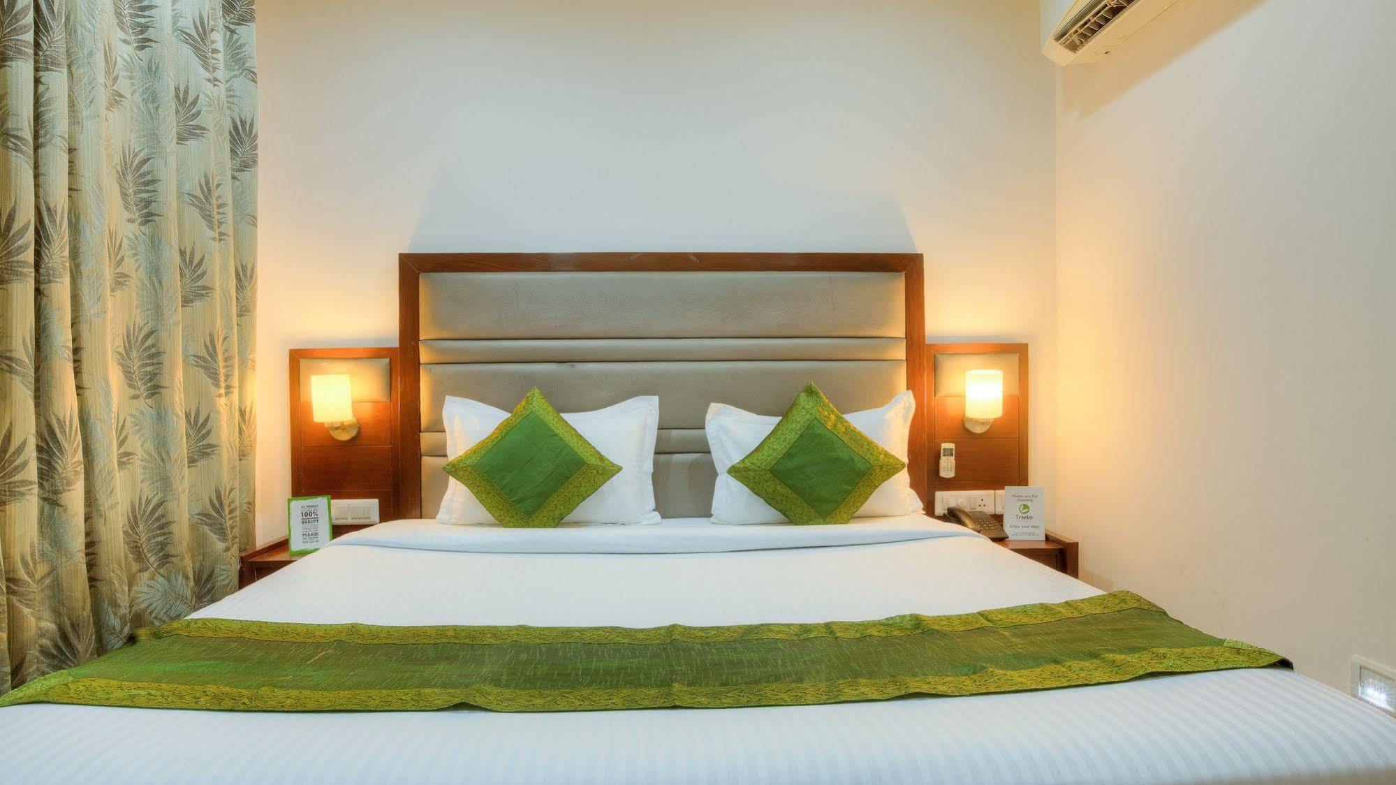 Mint Hotel จัณฑีครห์ ภายนอก รูปภาพ