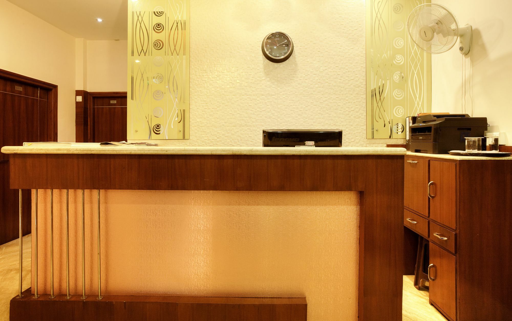 Mint Hotel จัณฑีครห์ ภายนอก รูปภาพ