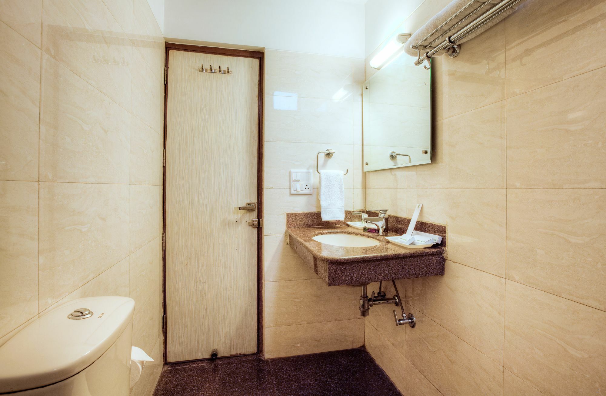 Mint Hotel จัณฑีครห์ ภายนอก รูปภาพ