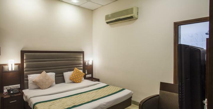 Mint Hotel จัณฑีครห์ ภายนอก รูปภาพ